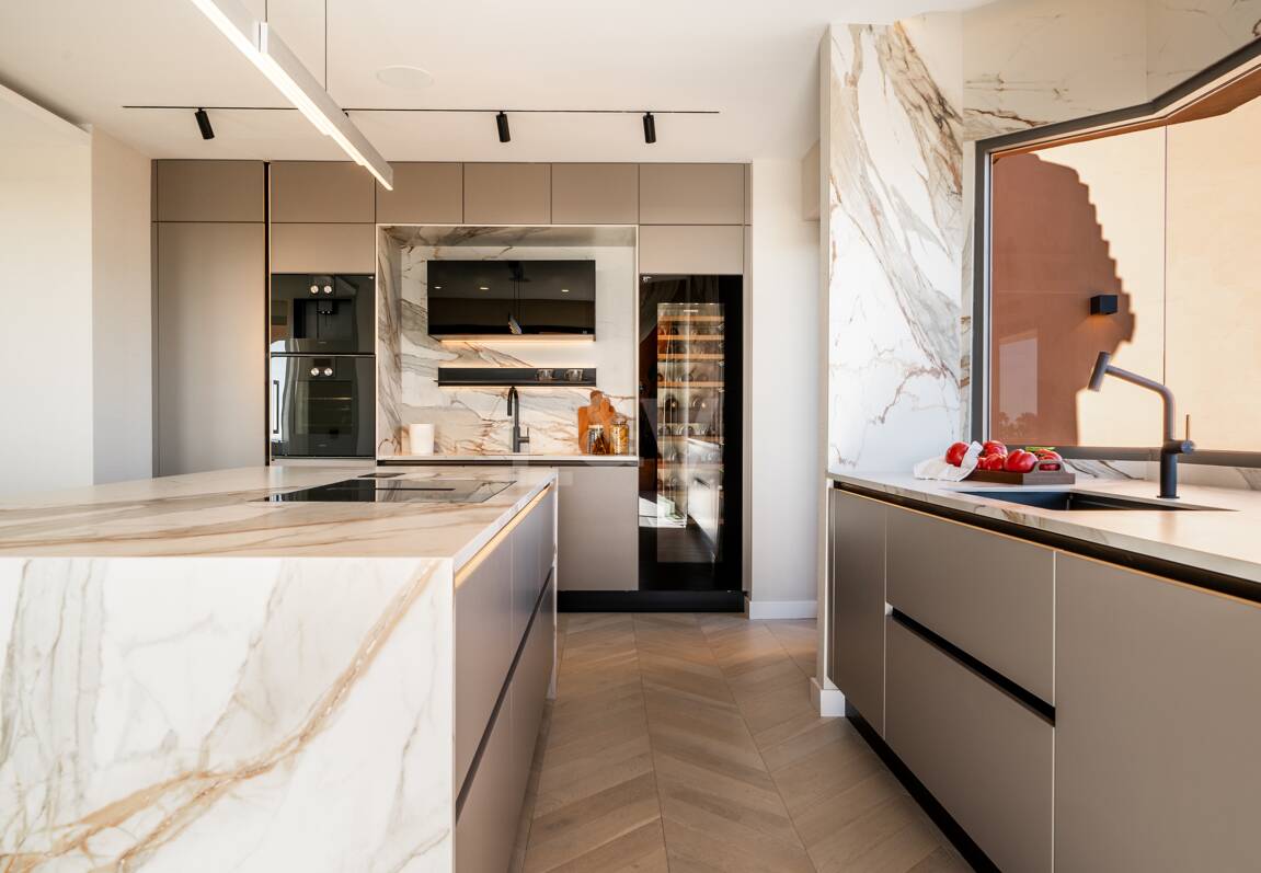 Exquisito ático de 4 dormitorios en La Cerquilla en Residencial lujoso