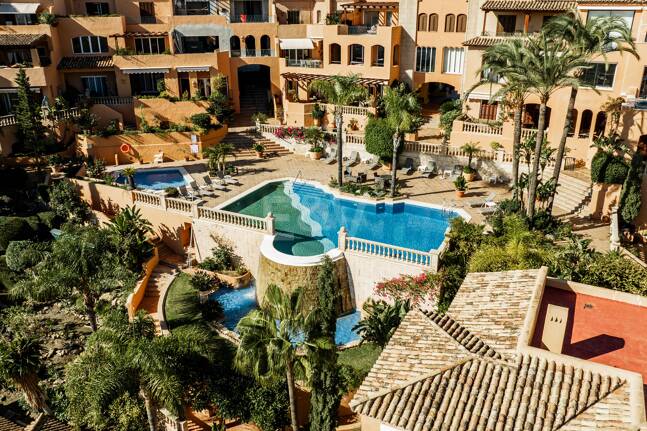 Exquisito ático de 4 dormitorios en La Cerquilla en Residencial lujoso