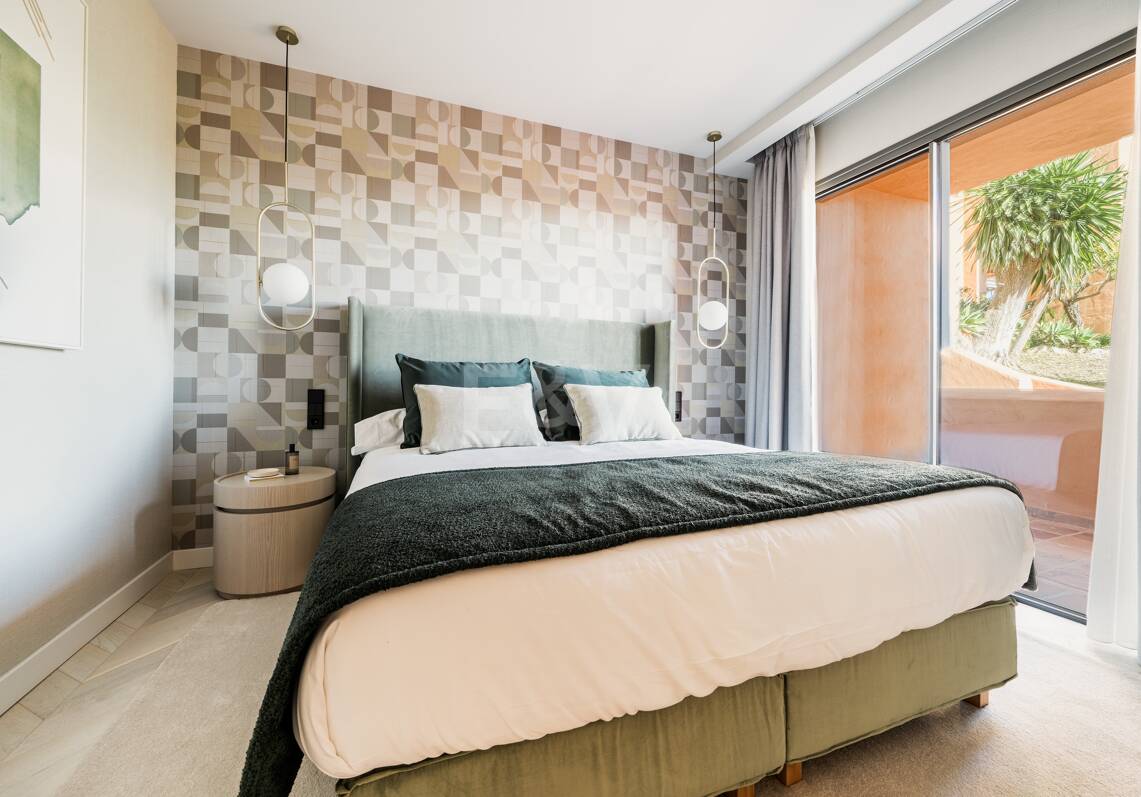 Exquisite 4-bedroom penthouse in La Cerquilla set in luxury complex