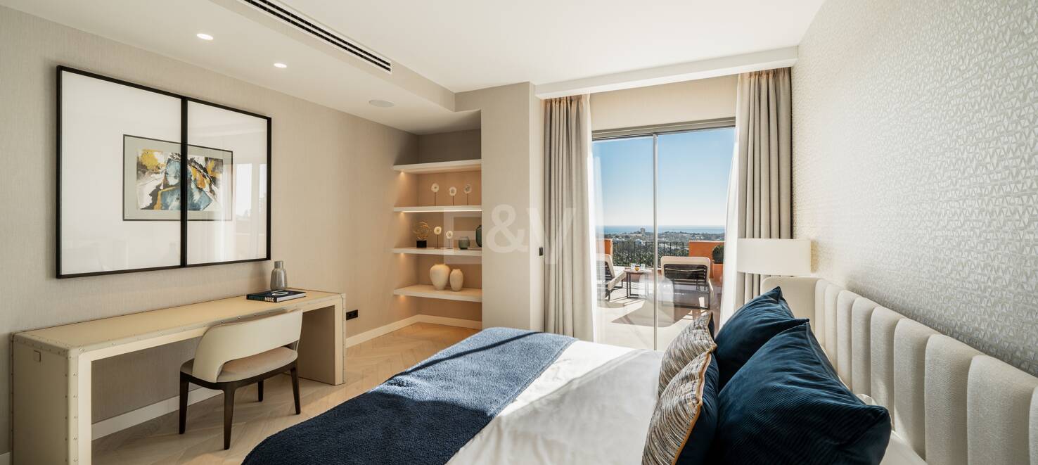 Exquisite 4-bedroom penthouse in La Cerquilla set in luxury complex
