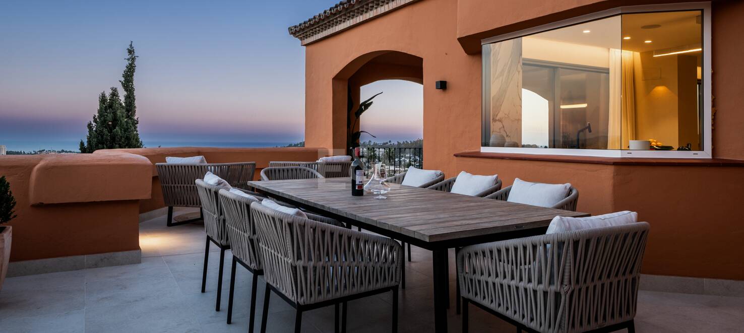 Exquisite 4-bedroom penthouse in La Cerquilla set in luxury complex