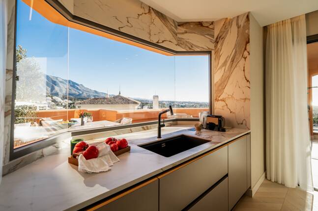 Exquisito ático de 4 dormitorios en La Cerquilla en Residencial lujoso