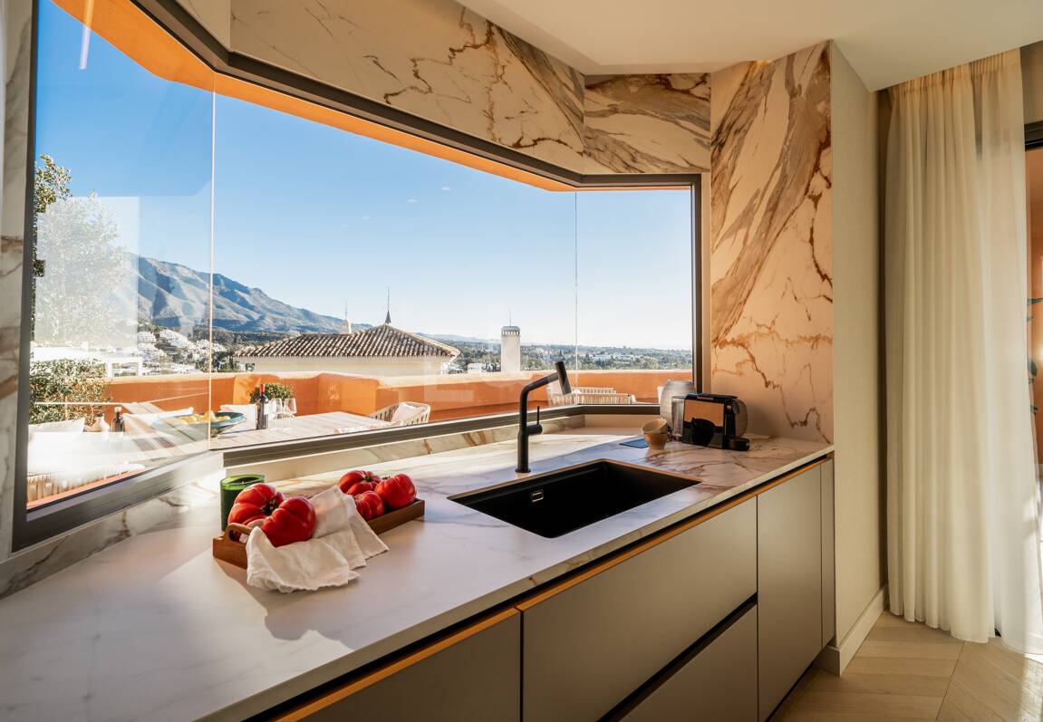 Exquisito ático de 4 dormitorios en La Cerquilla en Residencial lujoso