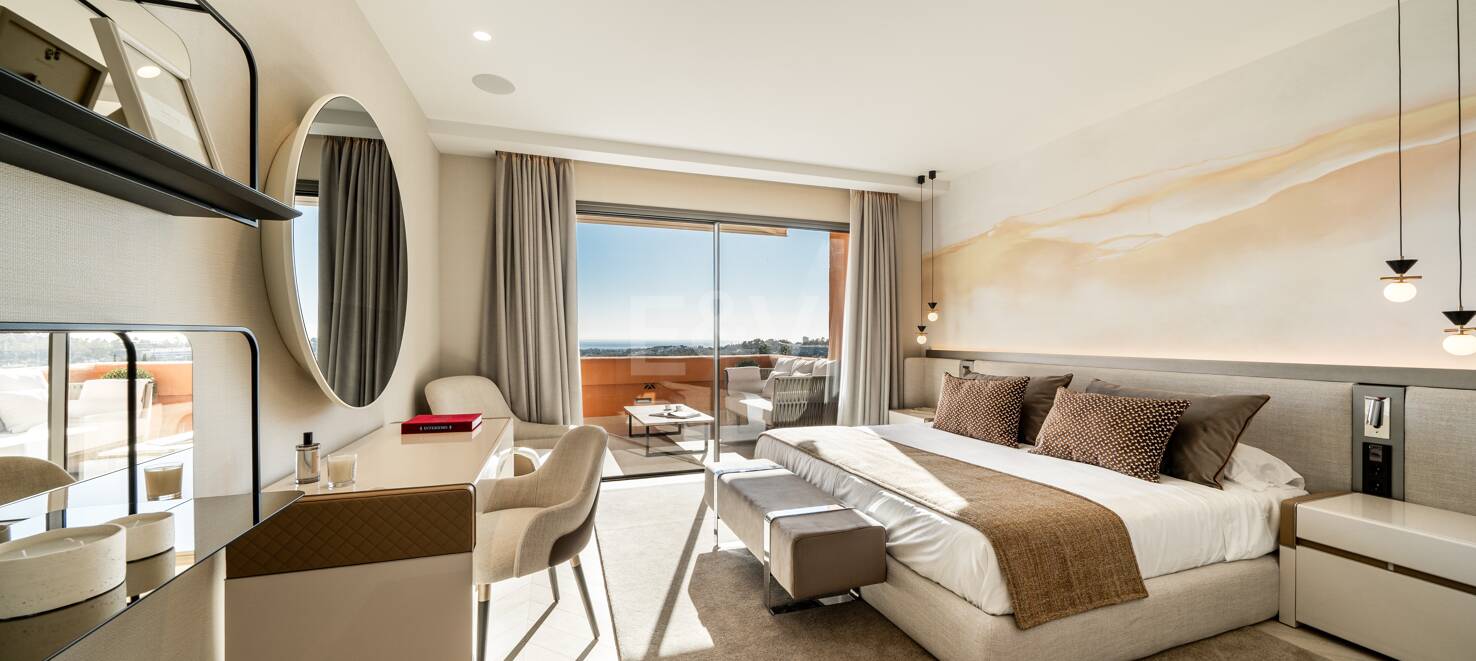 Exquisite 4-bedroom penthouse in La Cerquilla set in luxury complex