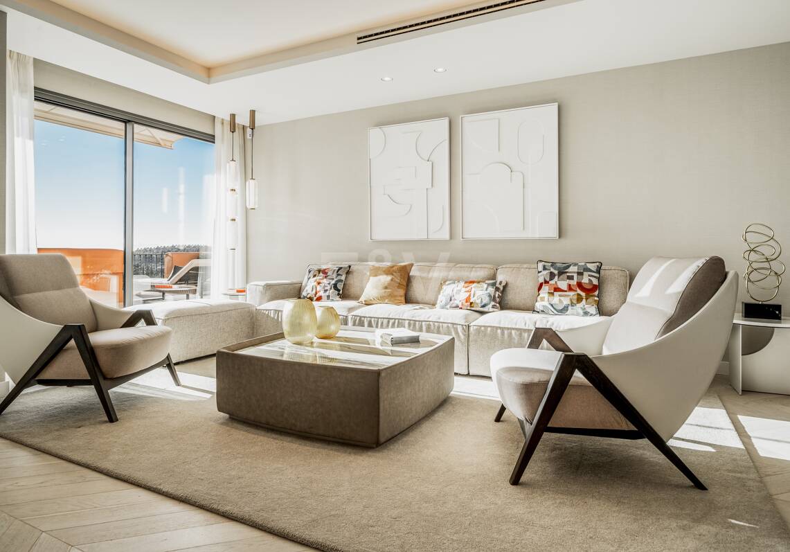 Exquisite 4-bedroom penthouse in La Cerquilla set in luxury complex