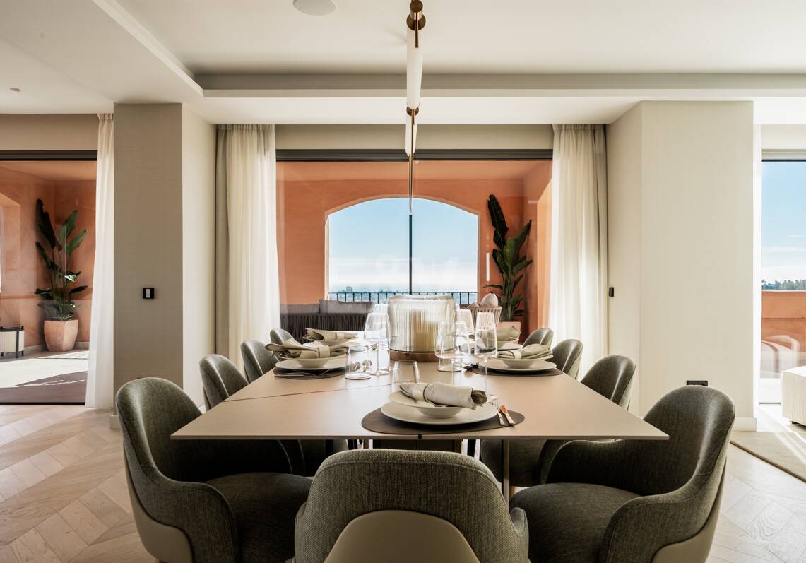 Exquisite 4-bedroom penthouse in La Cerquilla set in luxury complex