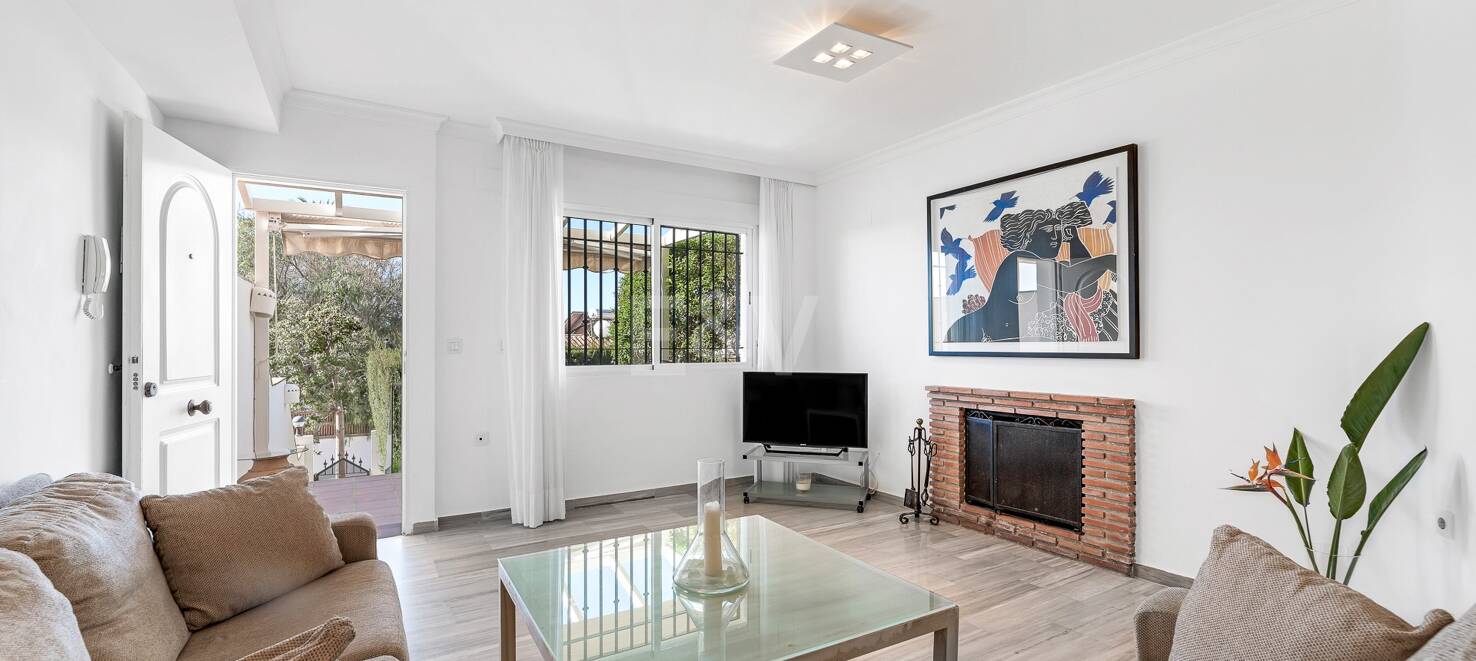 Semi-Detached Villa in Costabella less than 100 Metres from the Beach