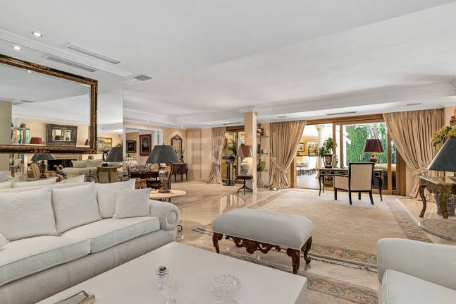 Mansión exclusiva en Nueva Andalucia eb ubicación privilegiada