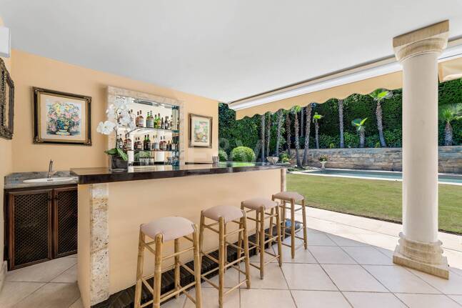 Mansión exclusiva en Nueva Andalucia eb ubicación privilegiada