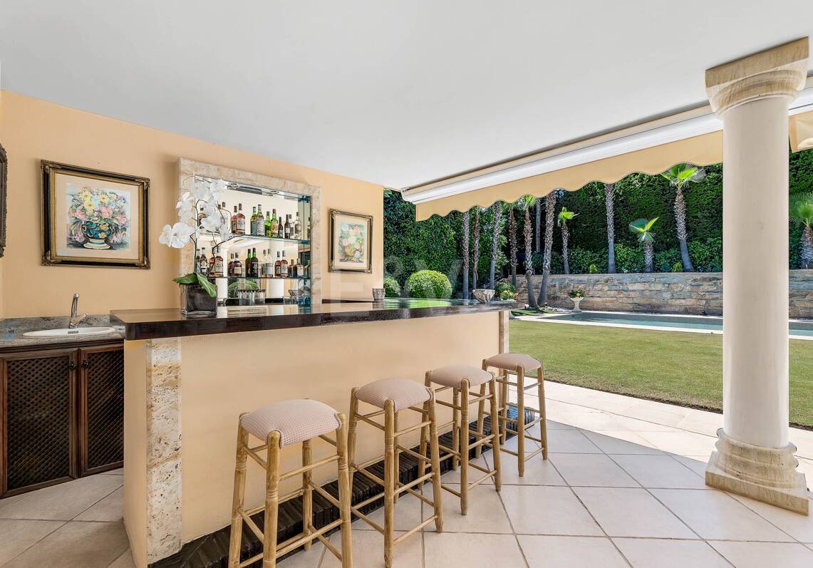 Exclusive mansion in Nueva Andalucia set in prime location