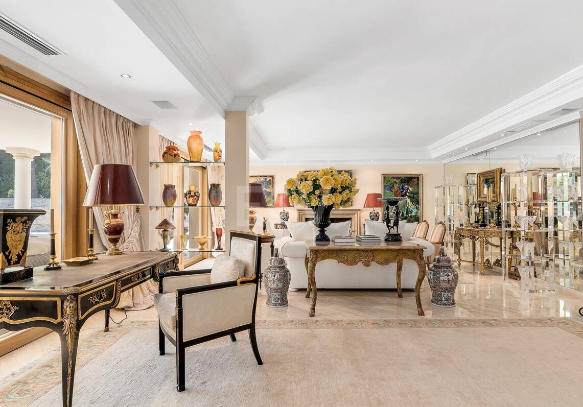 Exclusive mansion in Nueva Andalucia set in prime location