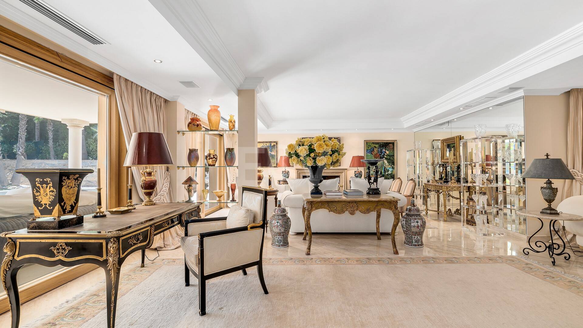 Exclusive mansion in Nueva Andalucia set in prime location