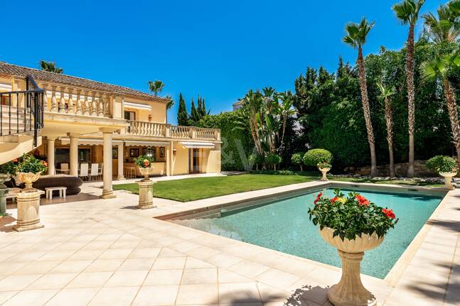 Mansión exclusiva en Nueva Andalucia eb ubicación privilegiada