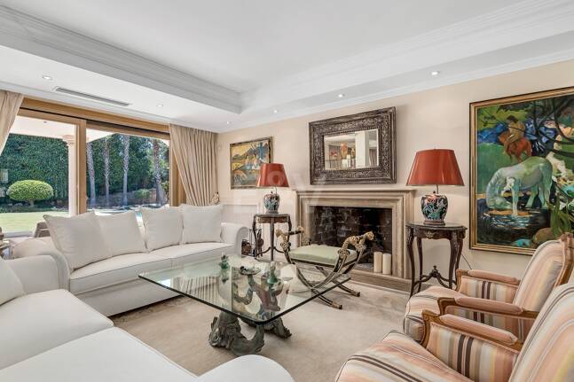 Mansión exclusiva en Nueva Andalucia eb ubicación privilegiada