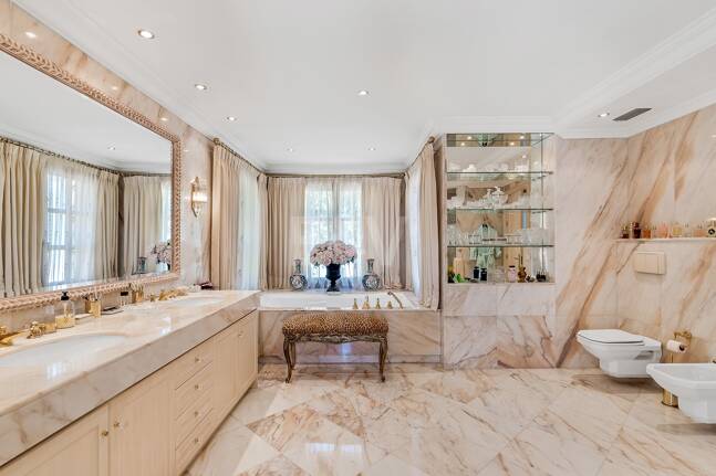 Mansión exclusiva en Nueva Andalucia eb ubicación privilegiada