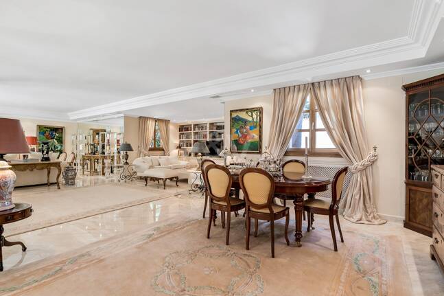 Mansión exclusiva en Nueva Andalucia eb ubicación privilegiada