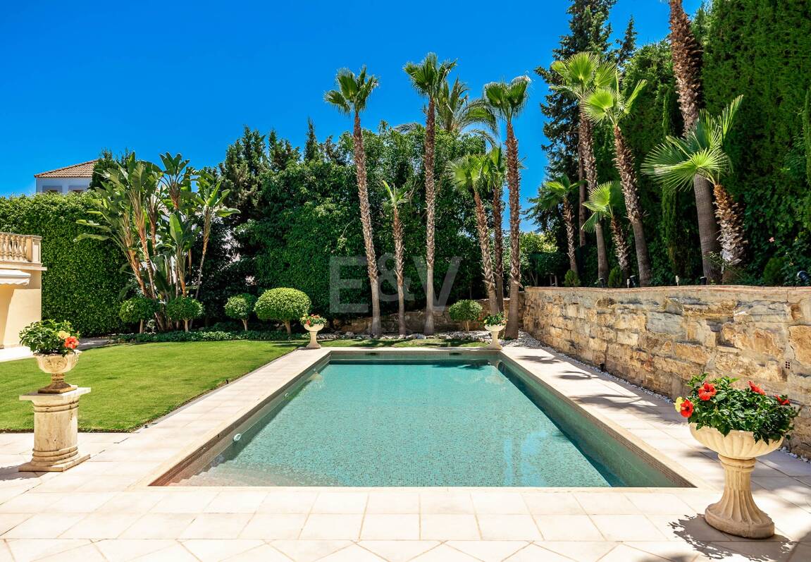 Mansión exclusiva en Nueva Andalucia eb ubicación privilegiada