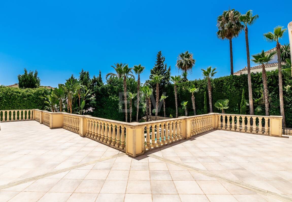 Mansión exclusiva en Nueva Andalucia eb ubicación privilegiada