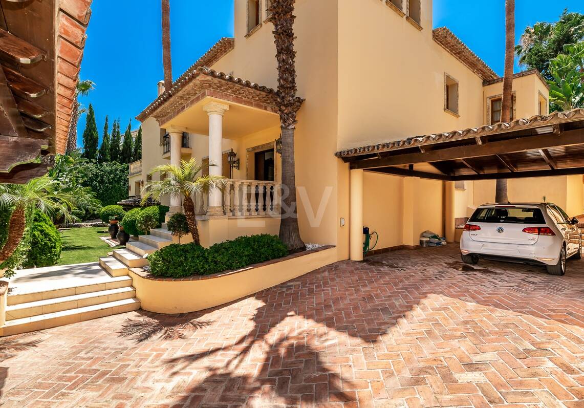 Exclusive mansion in Nueva Andalucia set in prime location