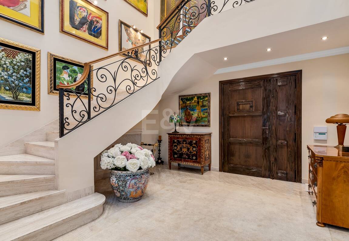 Mansión exclusiva en Nueva Andalucia eb ubicación privilegiada