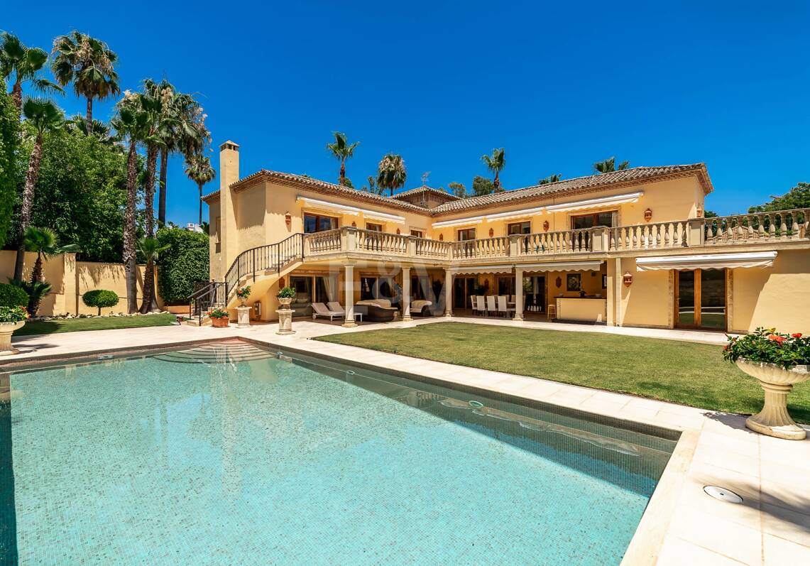 Exclusive mansion in Nueva Andalucia set in prime location