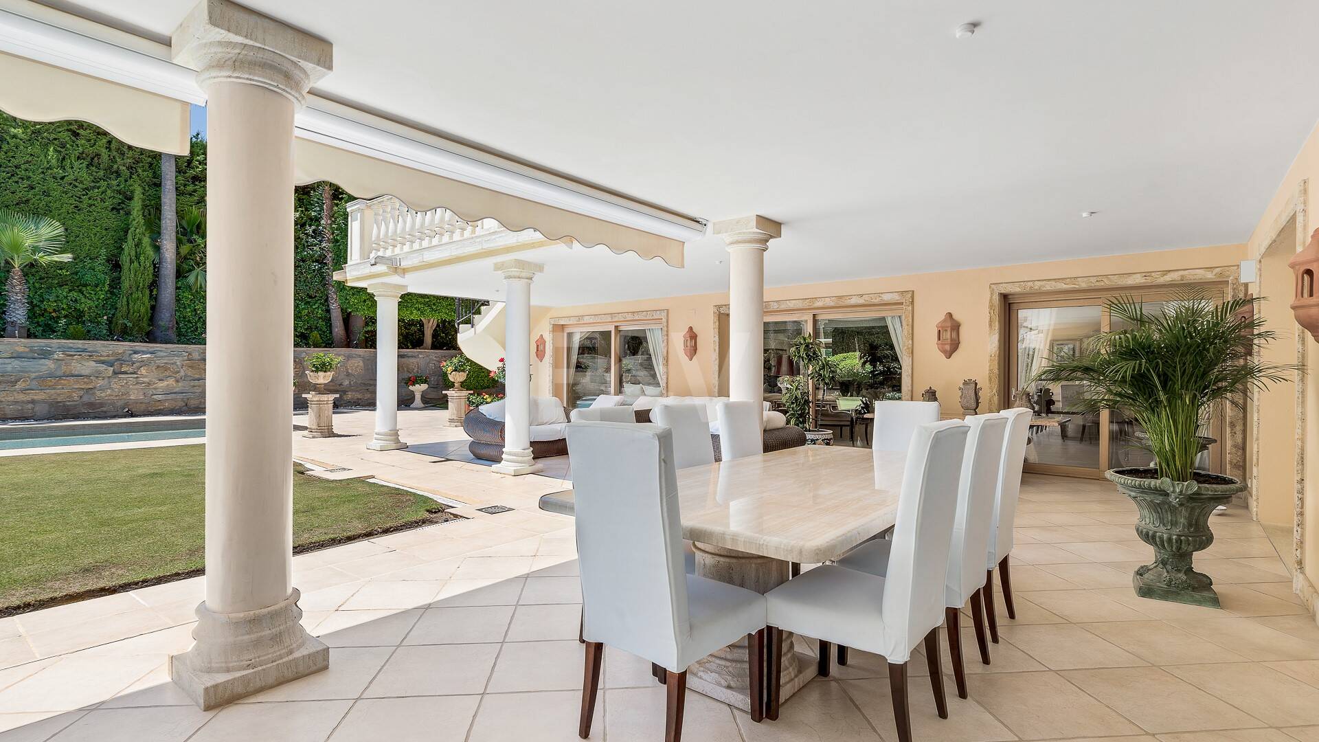 Exclusive mansion in Nueva Andalucia set in prime location