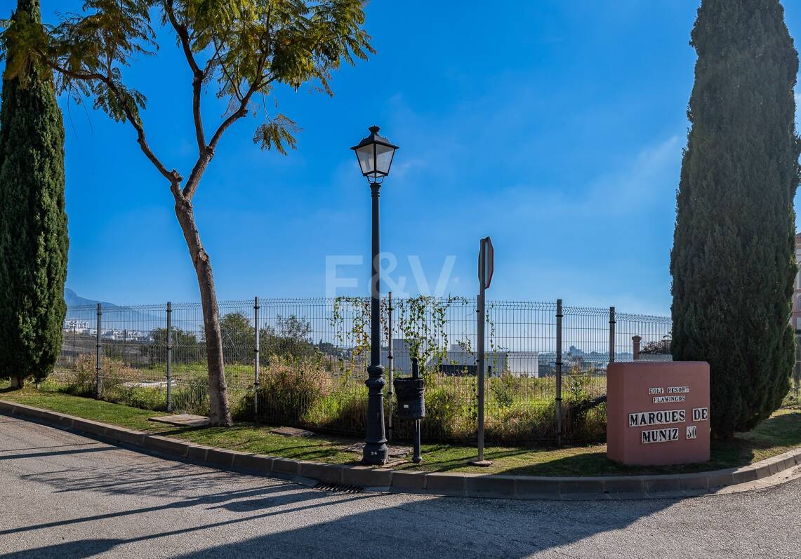 Sea Views Flat plot in Los Flamingos Golf