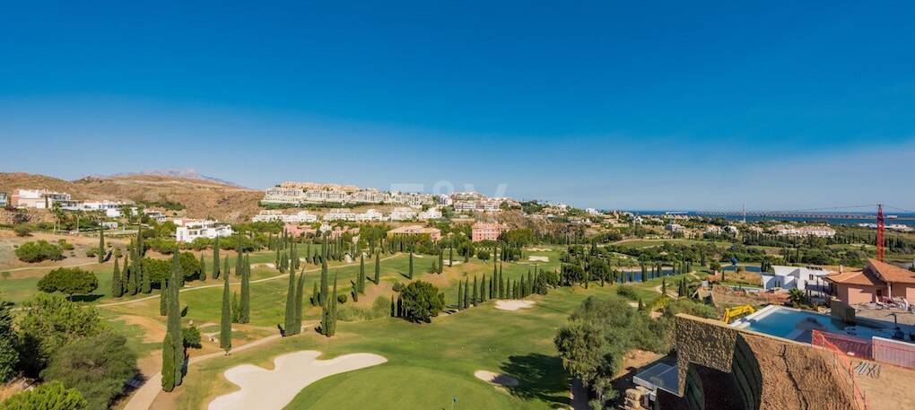 Ebene Parzelle in Los Flamingos Golf mit Meerblick.