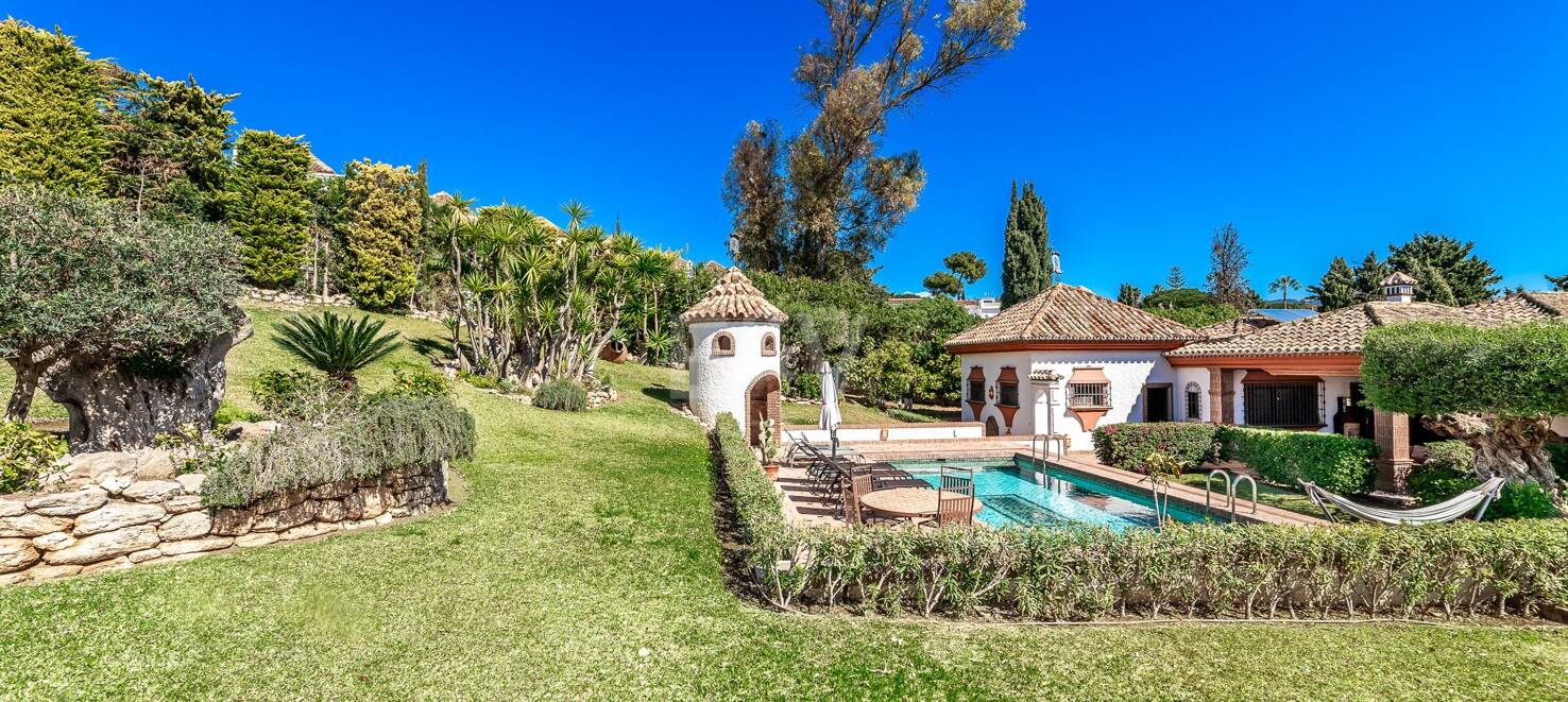 Andalucian Masterpiece in Las Chapas Playa Near the Beach
