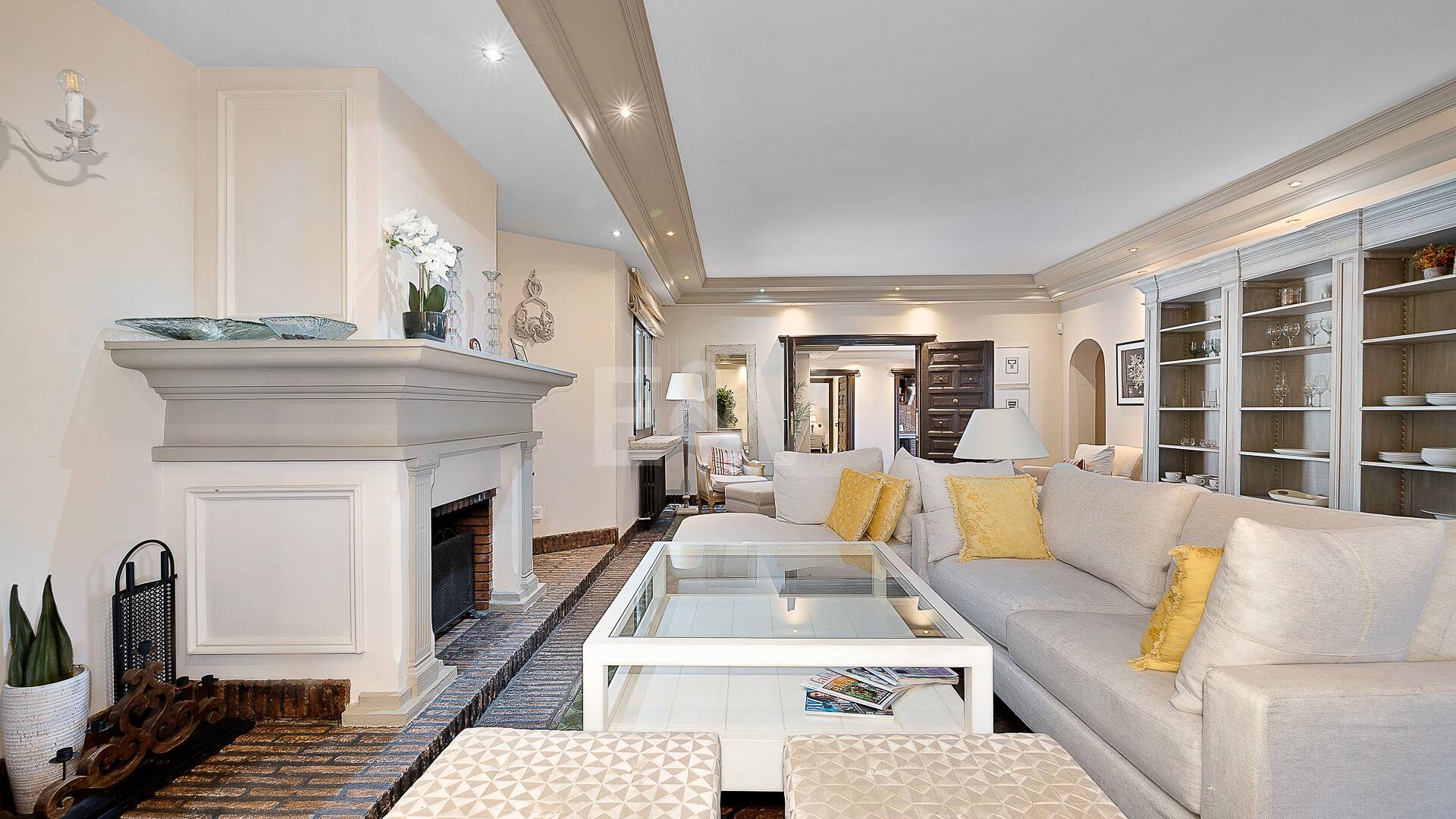 Chef-d'œuvre andalou à Las Chapas Playa près de la plage