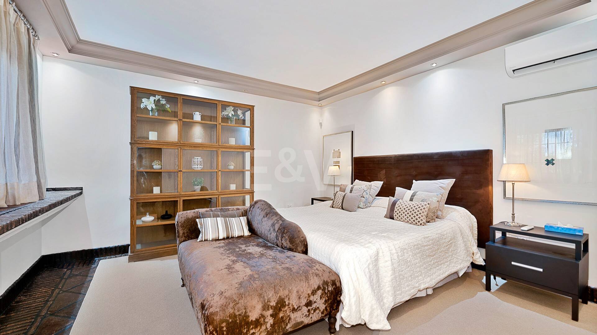 Chef-d'œuvre andalou à Las Chapas Playa près de la plage