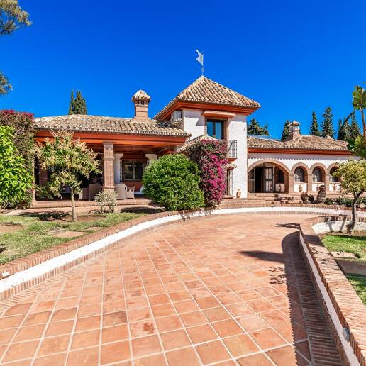 Andalucian Masterpiece in Las Chapas Playa Near the Beach