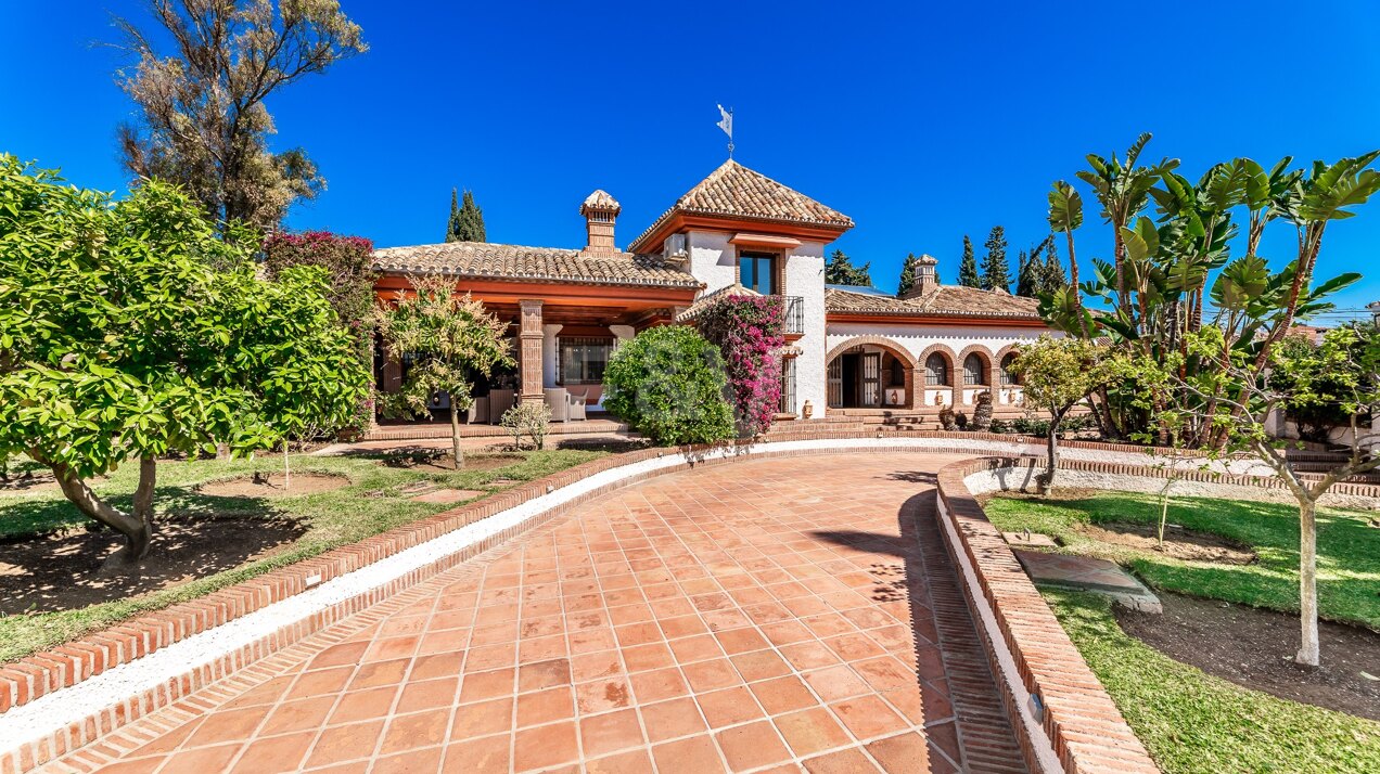 Villa à vendre en El Rosario, Marbella Est