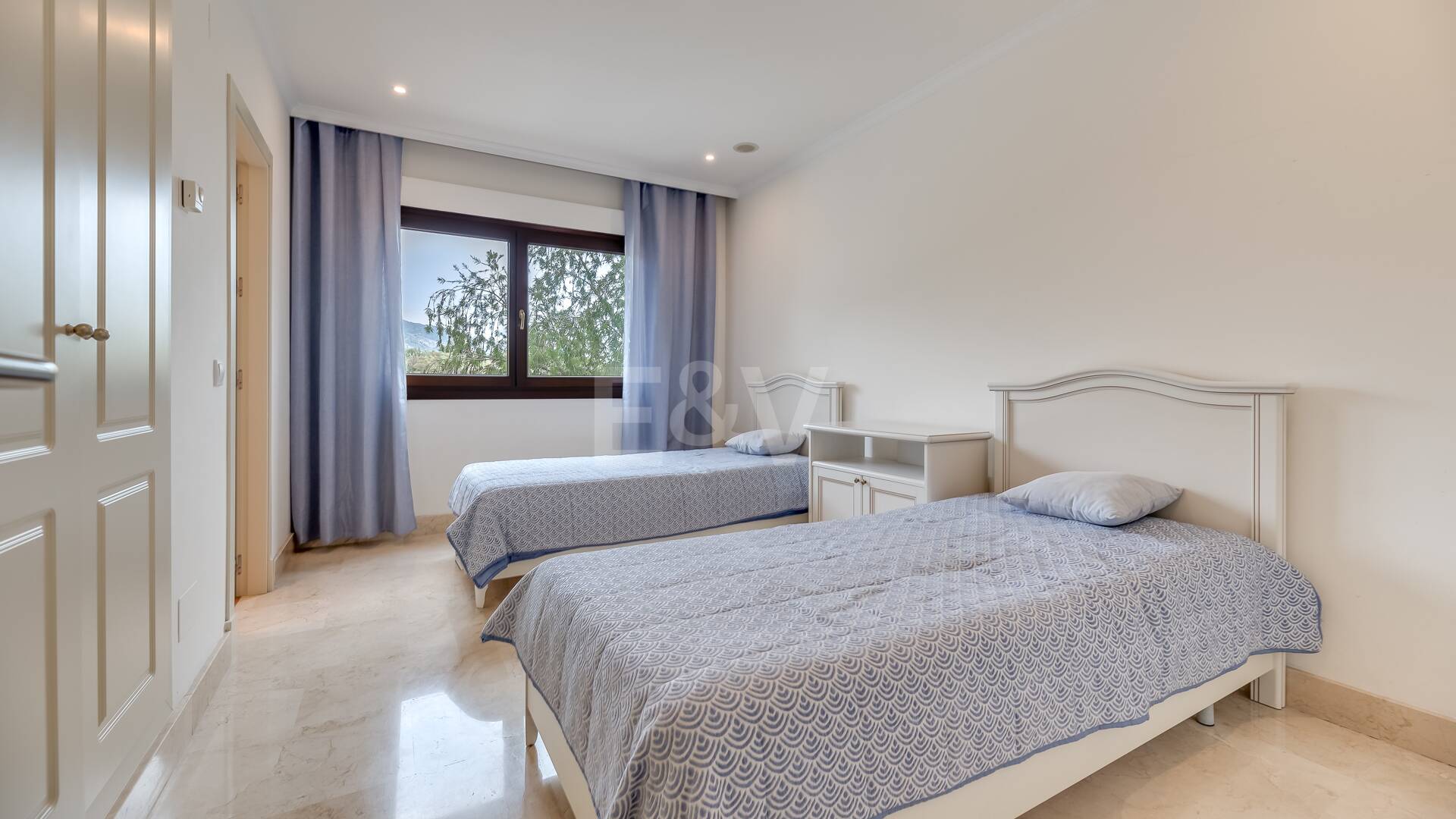 Eckwohnung in der prestigeträchtigen Urbanisation von Lomas del Rey