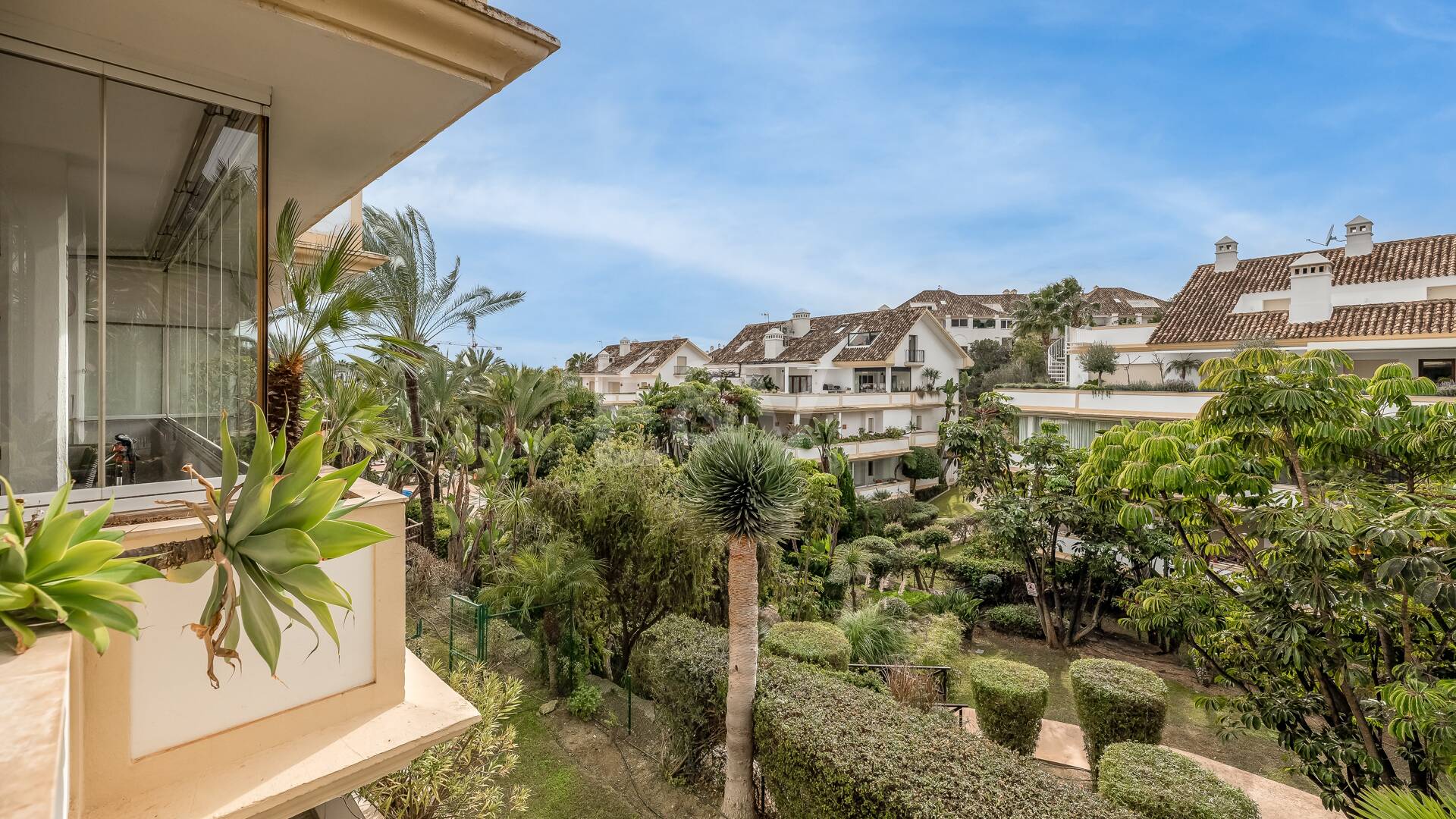 Eckwohnung in der prestigeträchtigen Urbanisation von Lomas del Rey