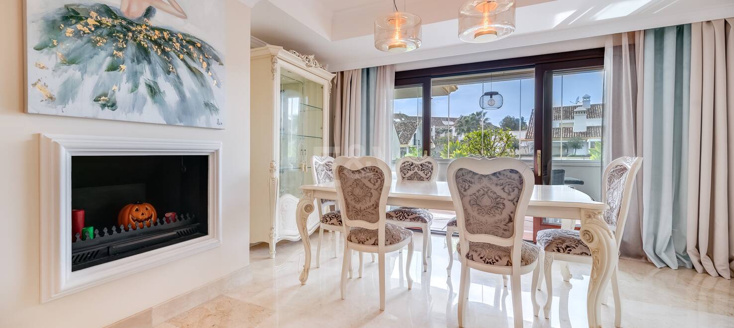 Eckwohnung in der prestigeträchtigen Urbanisation von Lomas del Rey