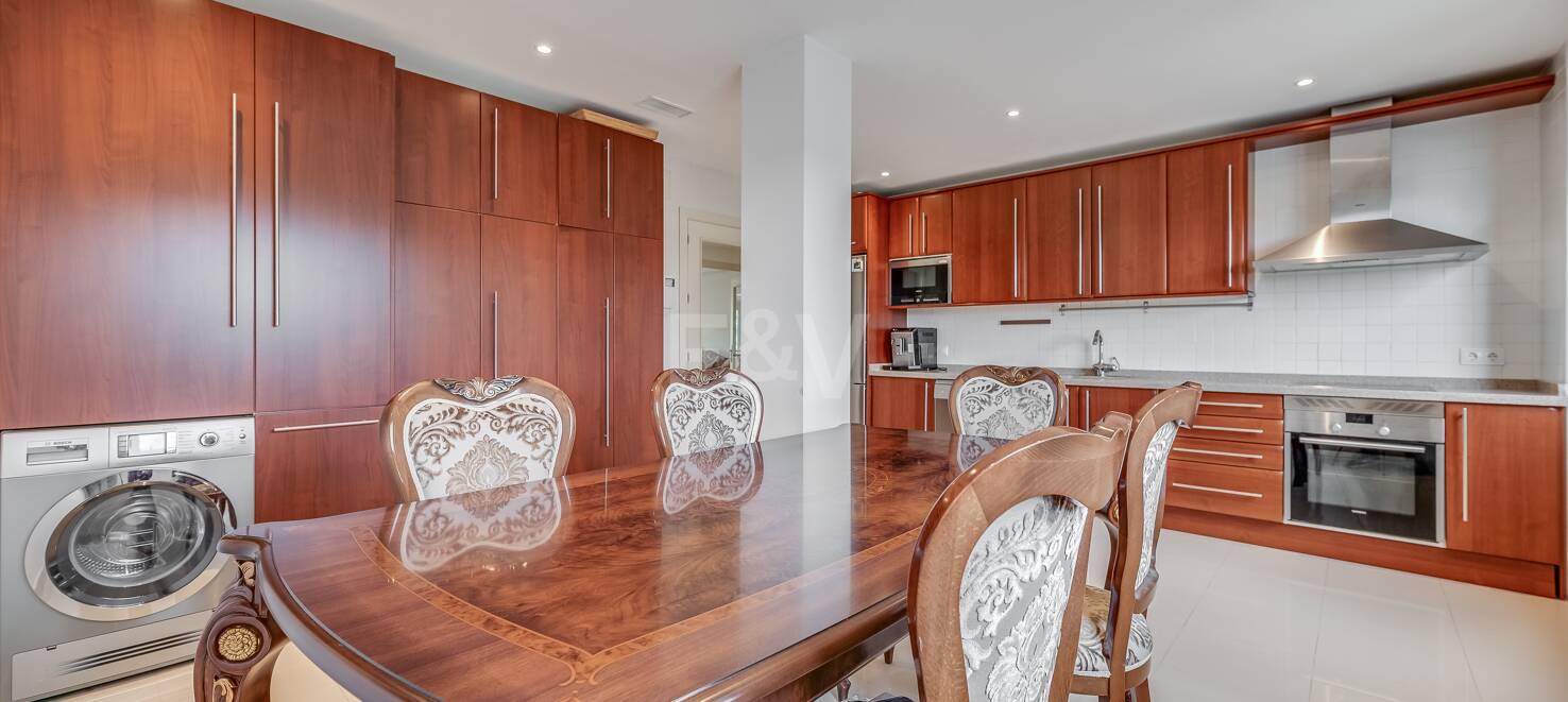 Eckwohnung in der prestigeträchtigen Urbanisation von Lomas del Rey