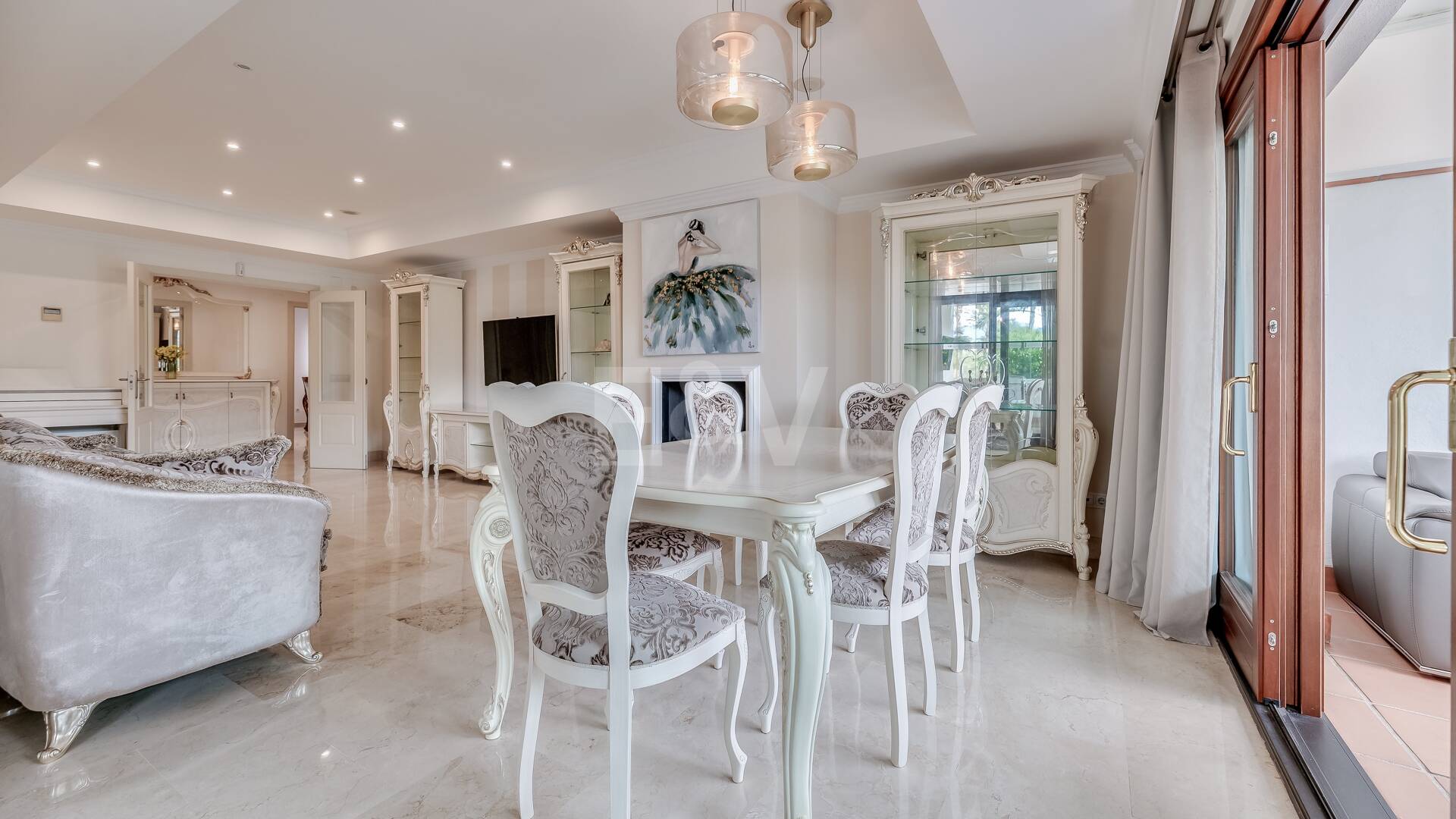 Eckwohnung in der prestigeträchtigen Urbanisation von Lomas del Rey