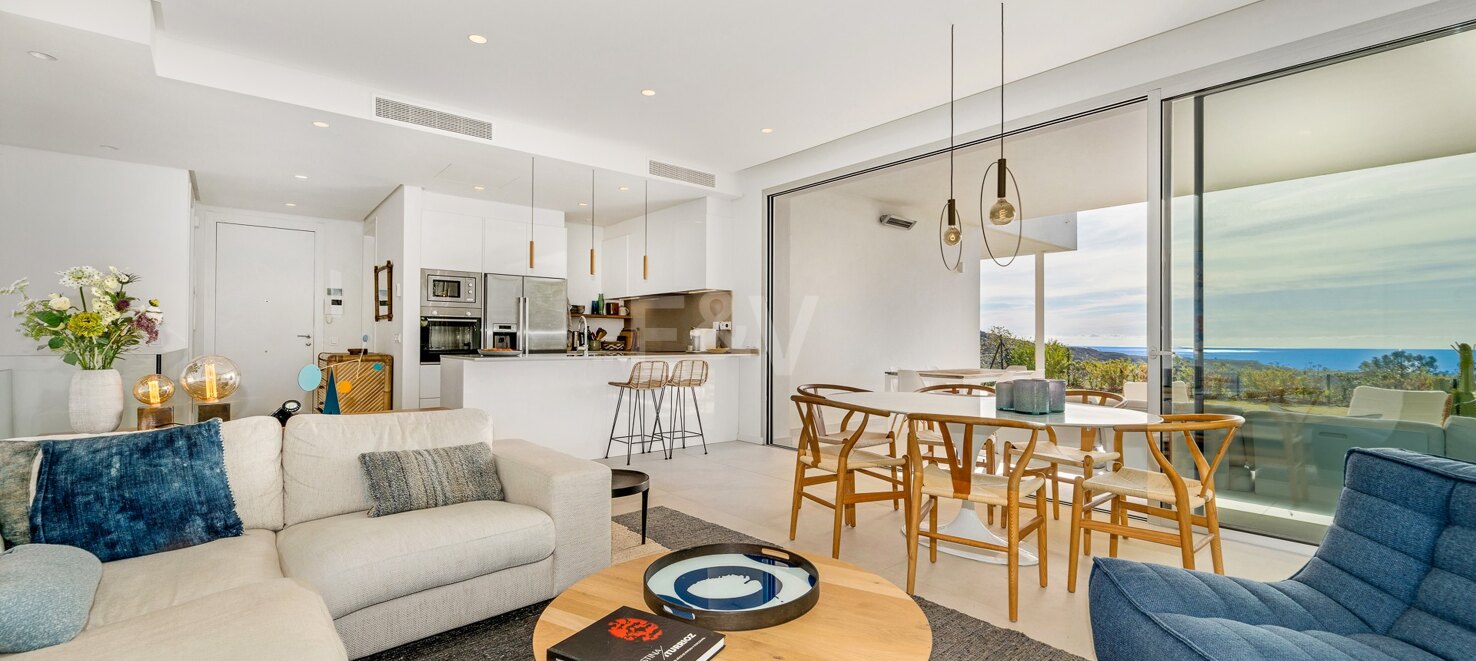 Serene Duplex Apartment at Marbella Club Golf Resort with Panoramic Views