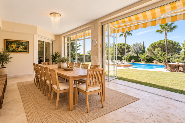 Impressive Villa with Expansive Gardens and Sea Views in El Rosario