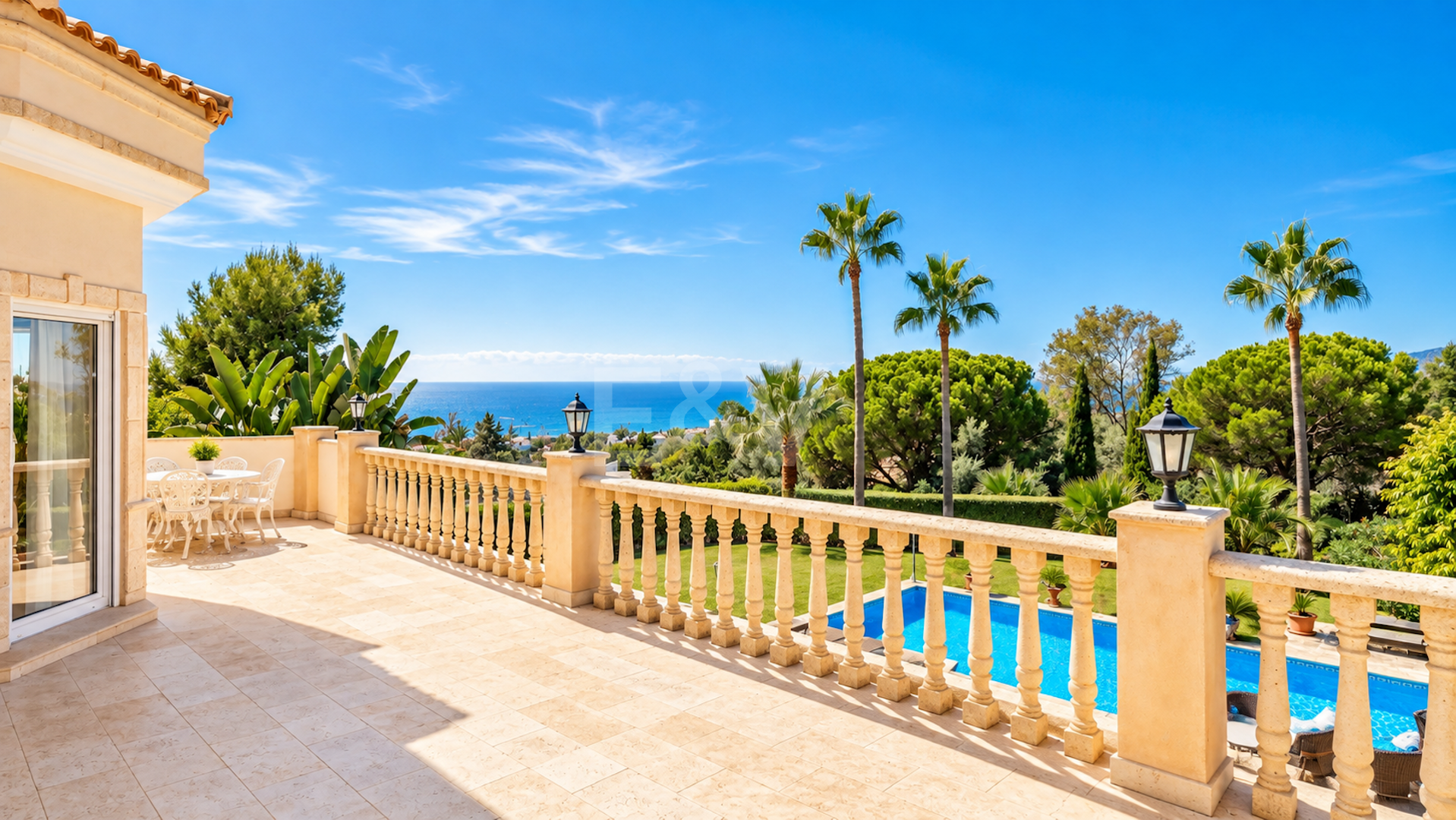 Impressive Villa with Expansive Gardens and Sea Views in El Rosario