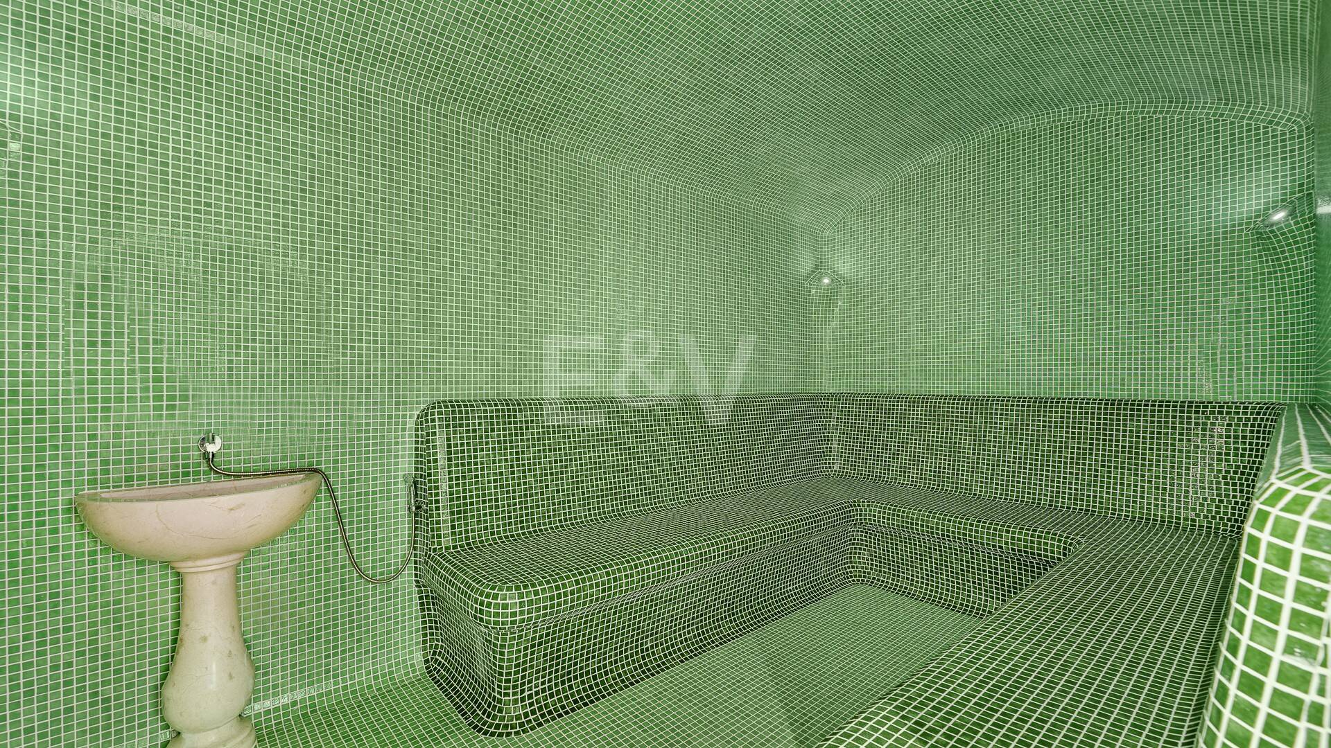 Großes klassisches Anwesen im renommierten Cascada de Camoján