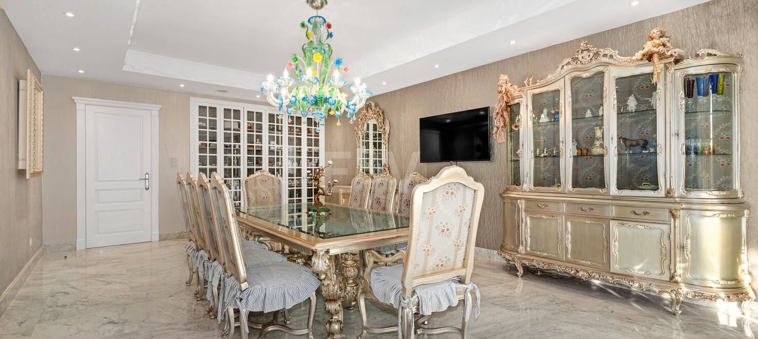 Stunning Classic Villa of Recent Construction in Cascada de Camoján