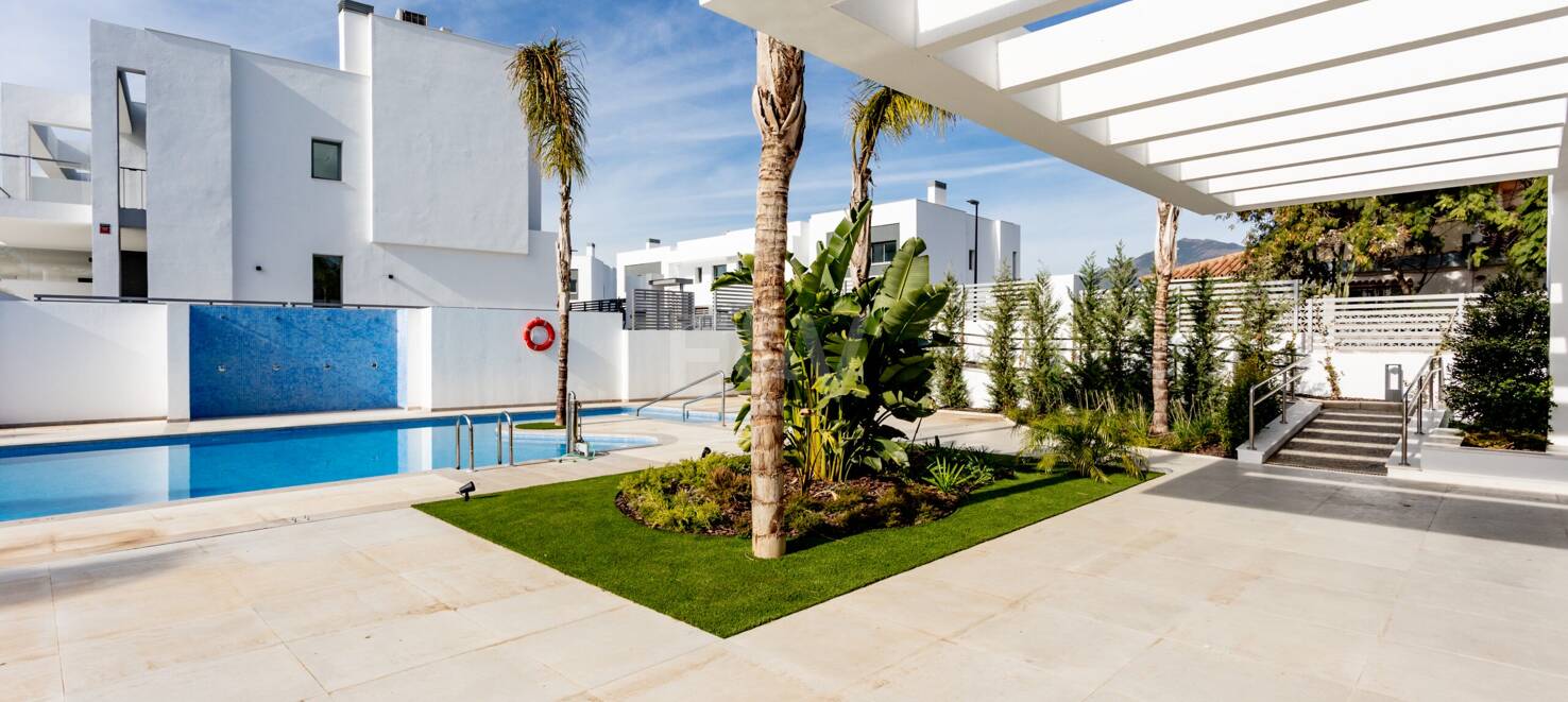 Modern San Pedro de Alcántara New Townhouses Nära Guadalmina Golf Golf Golf