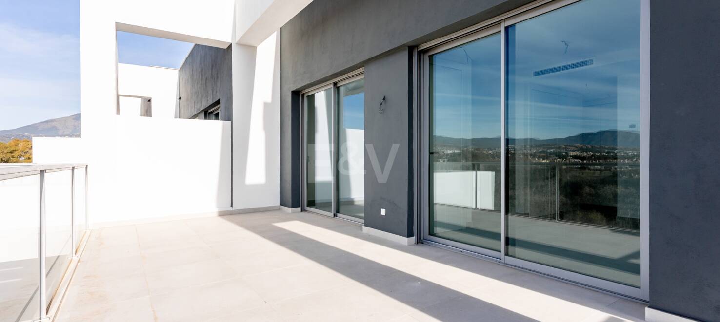 Modern San Pedro de Alcántara New Townhouses Nära Guadalmina Golf Golf Golf