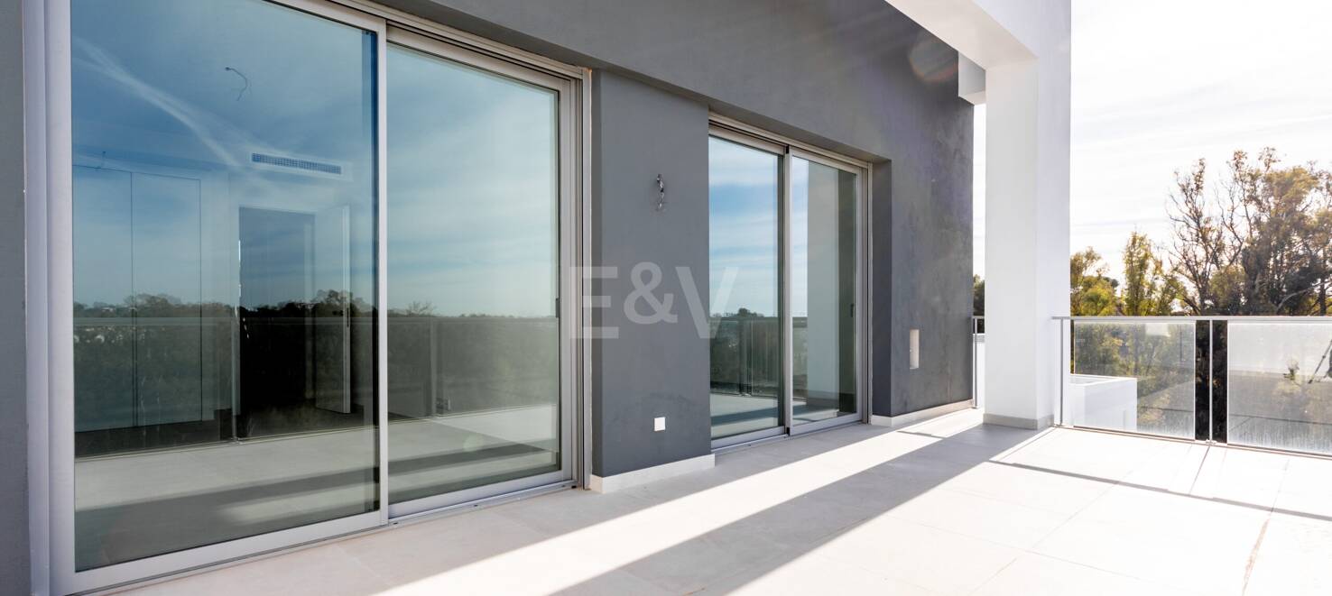 Modern San Pedro de Alcántara New Townhouses Nära Guadalmina Golf Golf Golf