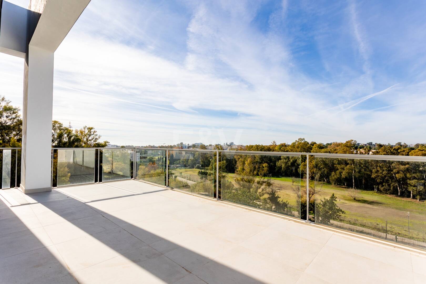 Nowoczesne San Pedro de Alcántara New Township Niedaleko Guadalminy Golf