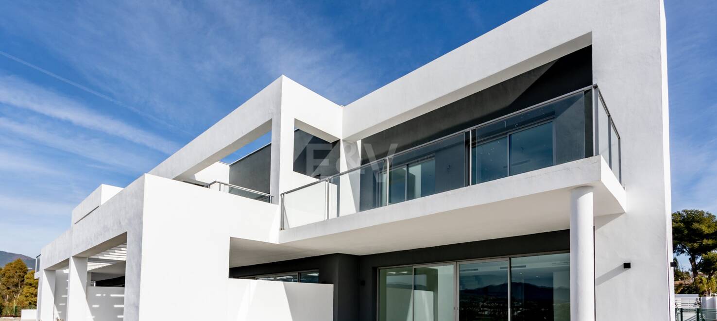 Modern San Pedro de Alcántara New Townhouses Nära Guadalmina Golf Golf Golf