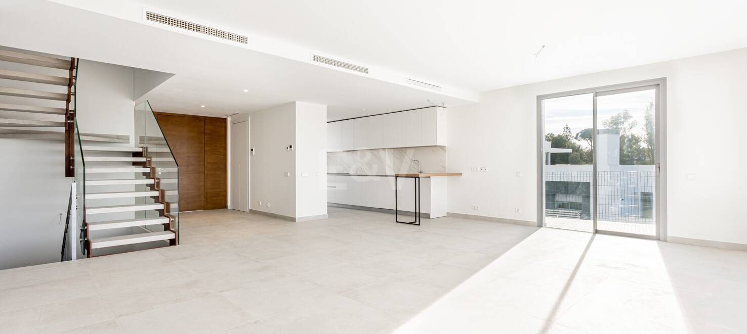 Modern San Pedro de Alcántara New Townhouses Nära Guadalmina Golf Golf Golf