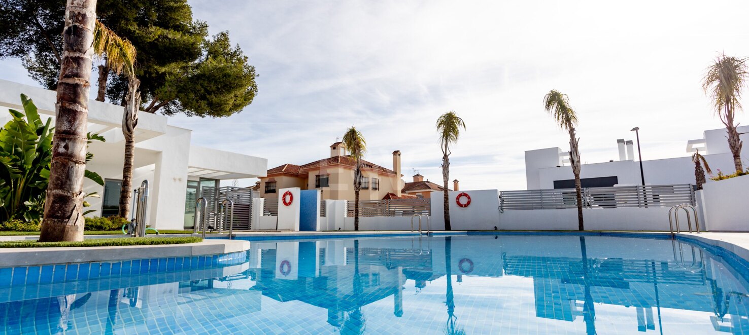 Moderne San Pedro de Alcántara Nouvelles maisons de ville Près de Guadalmina Golf